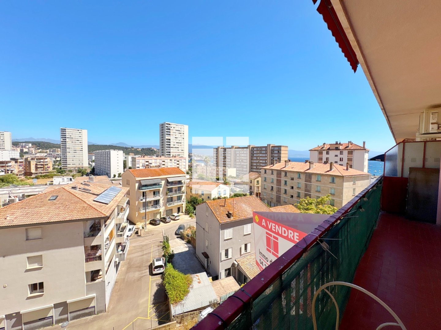 APPARTEMENT T3 A VENDRE - AJACCIO - 70.4 m2 - 242 000 &euro;