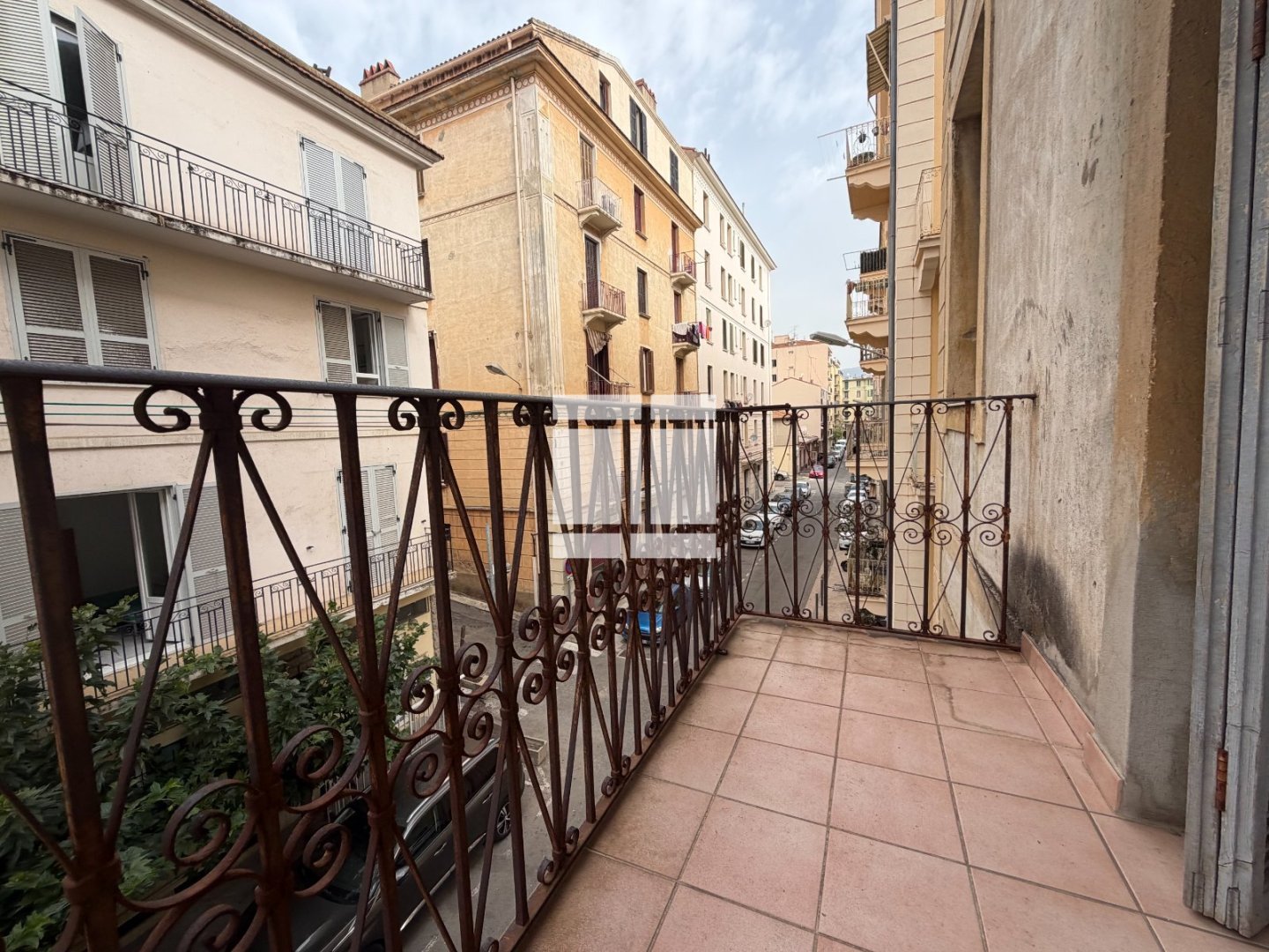 APPARTEMENT T3 A VENDRE - AJACCIO - 74.77 m2 - 240 000 &euro;