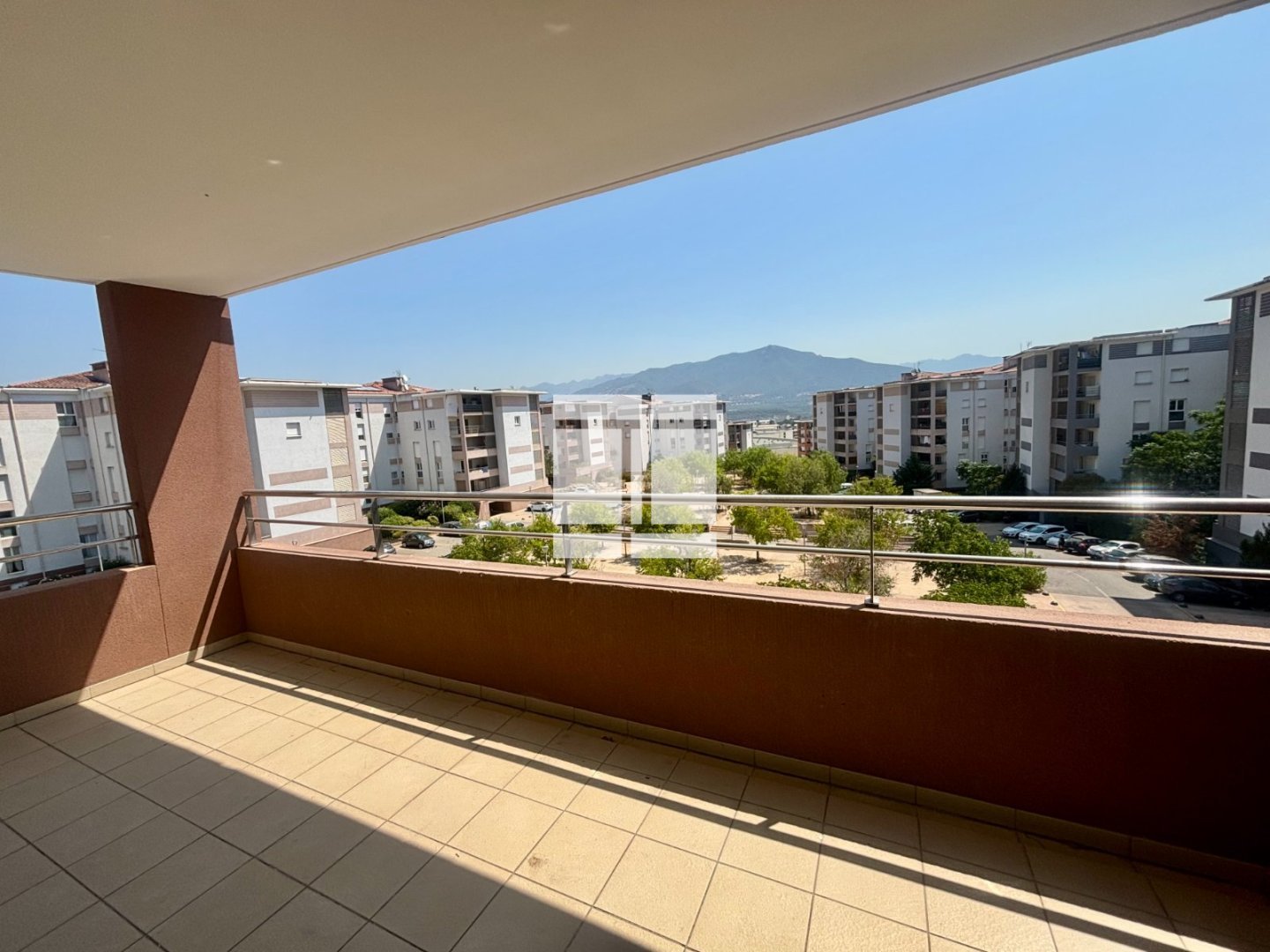 APPARTEMENT T4 A VENDRE - SARROLA CARCOPINO - 80 m2 - 239 000 &euro;