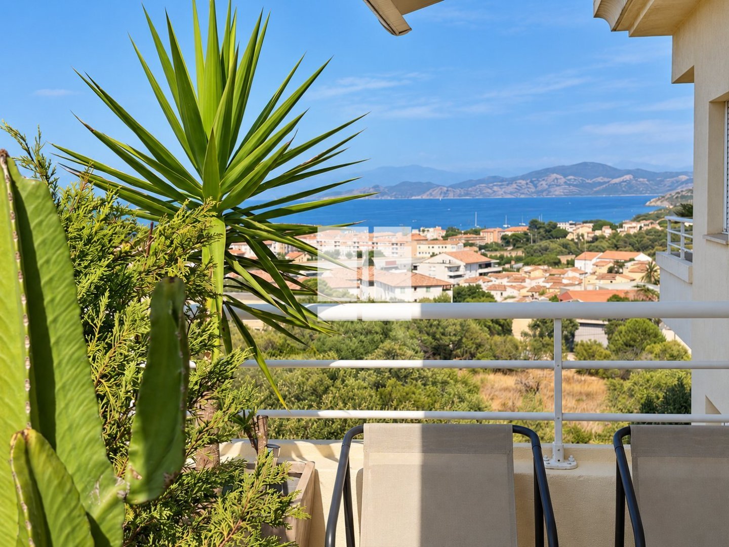 APPARTEMENT T3 A VENDRE - L ILE ROUSSE - 62.43 m2 - 409 000 &euro;