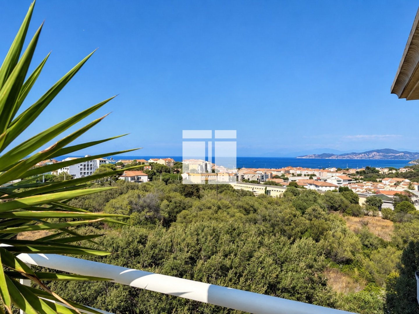 APPARTEMENT T3 A VENDRE - L ILE ROUSSE - 62.43 m2 - 409 000 &euro;