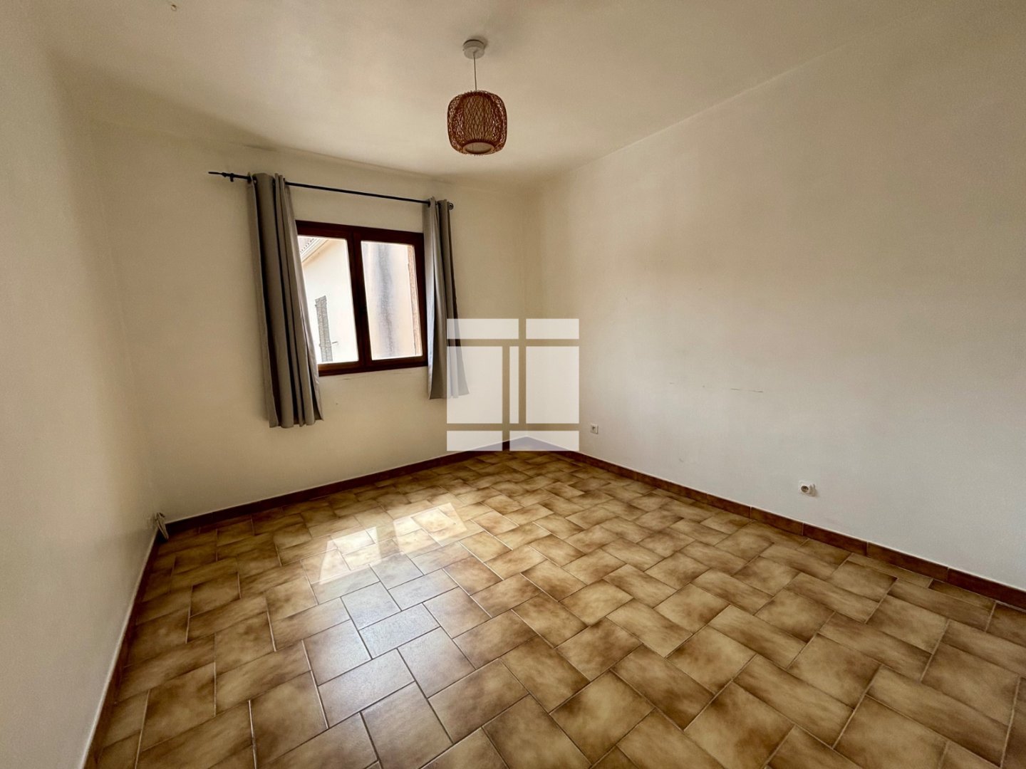 APPARTEMENT T4 A VENDRE - BASTELICACCIA - 96.25 m2 - 329 000 &euro;