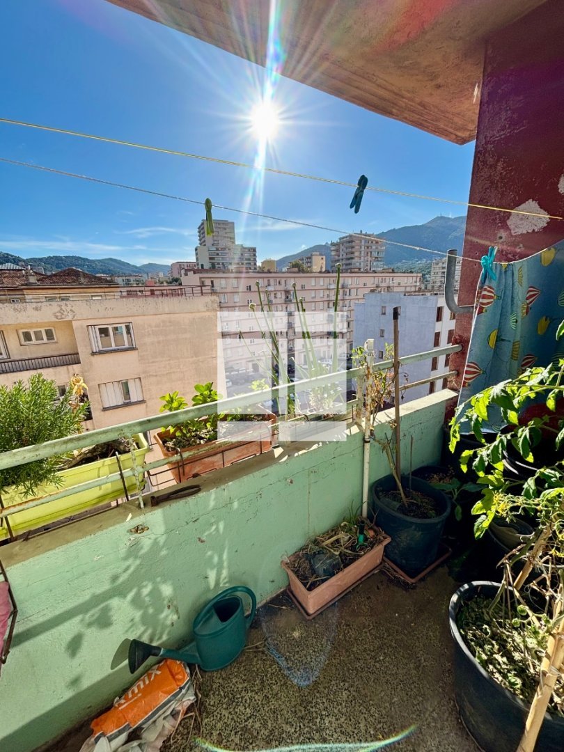 APPARTEMENT T3 A VENDRE - AJACCIO - 64 m2 - 109 000 &euro;