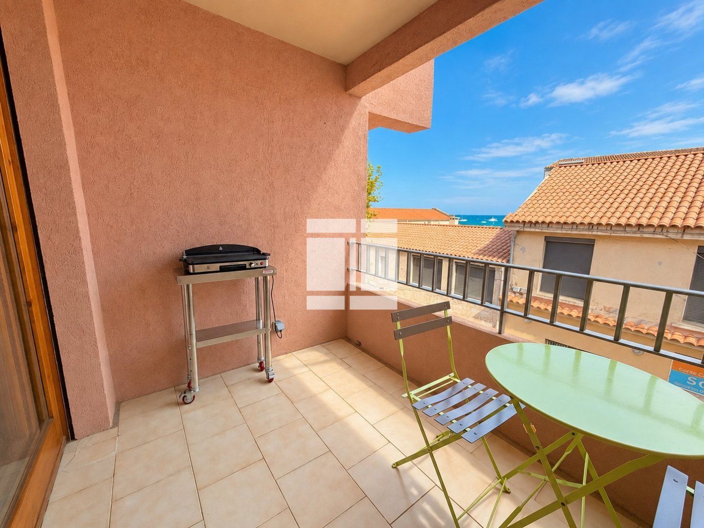 APPARTEMENT T2 A VENDRE - L ILE ROUSSE - 33.42 m2 - 237 000 &euro;