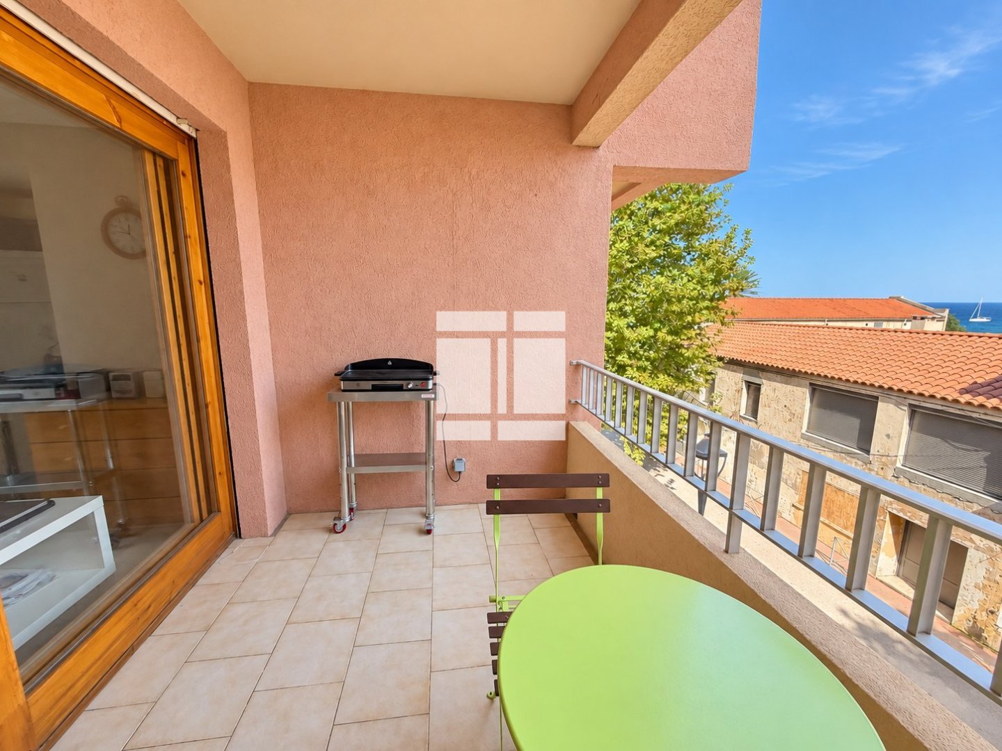 APPARTEMENT T2 A VENDRE - L ILE ROUSSE - 33.42 m2 - 237 000 &euro;