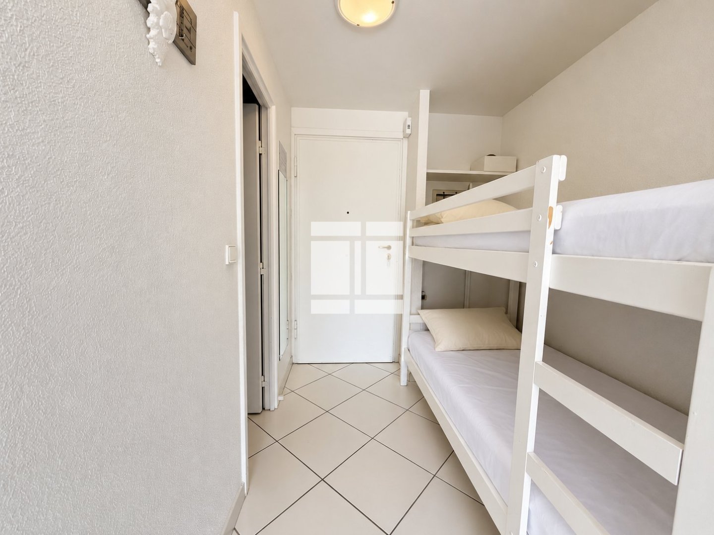 APPARTEMENT T1 A VENDRE - L ILE ROUSSE - 33.21 m2 - 173 000 &euro;
