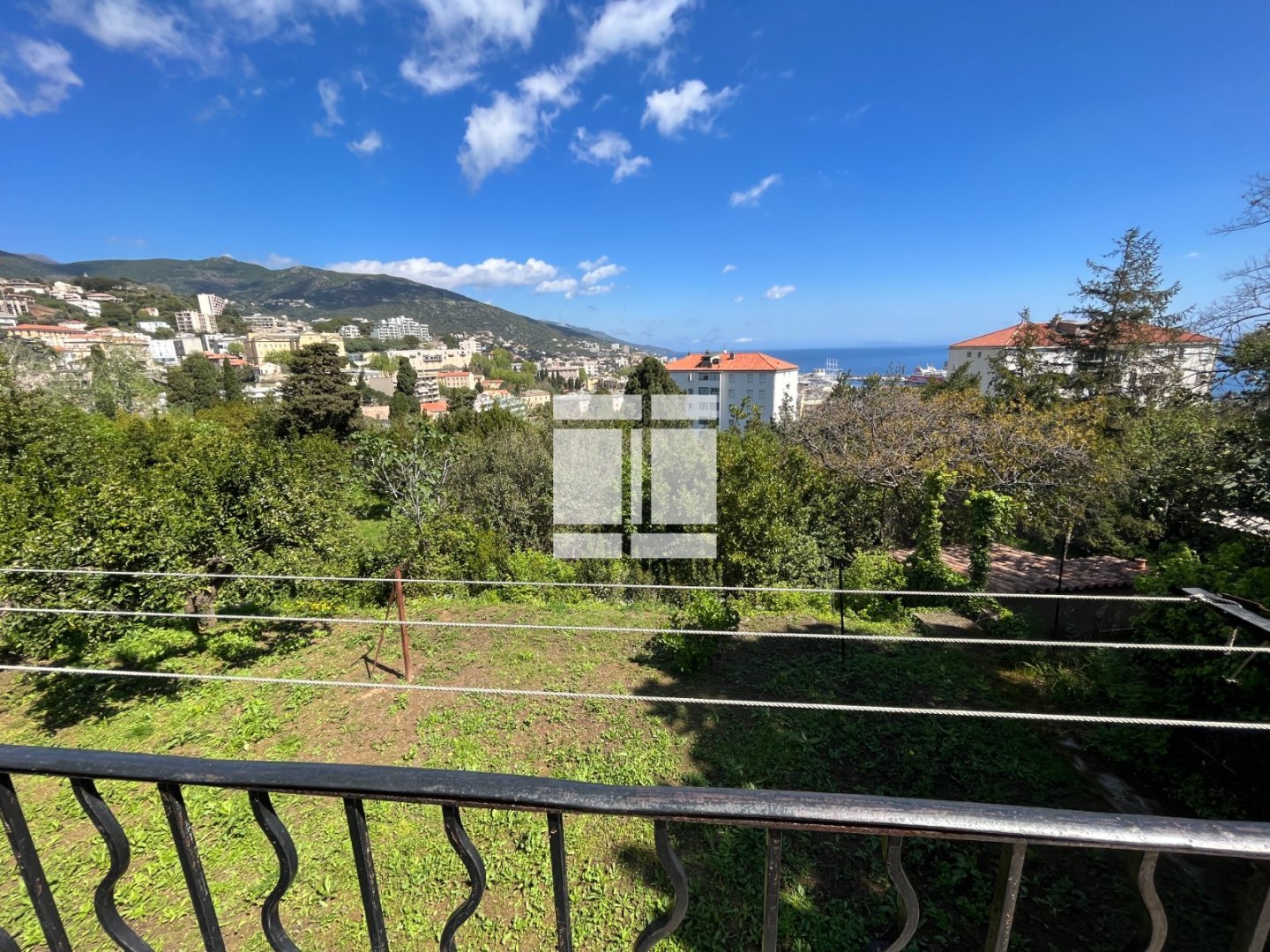 MAISON A VENDRE - BASTIA - 240 m2 - 593 000 &euro;