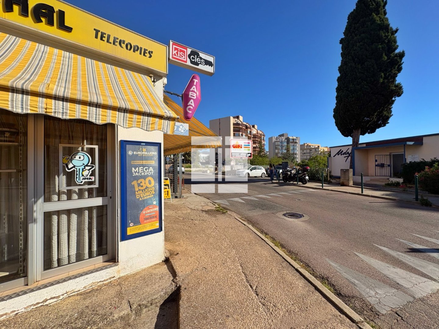 FONDS DE COMMERCE A CEDER - TABAC - PRESSE - AJACCIO - 71 m2 - 130 000 &euro;