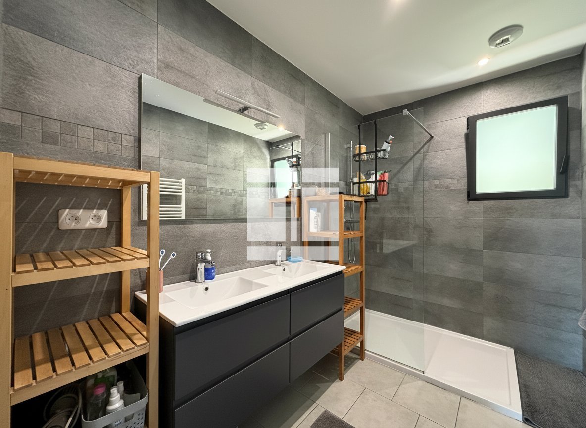 Villa contemporaine avec T2 et studio A VENDRE - AJACCIO route du Salario - 190 m2 - 955 000 &euro;