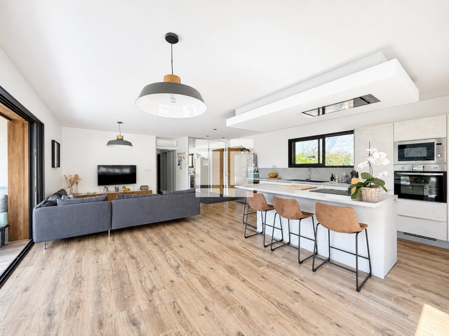 Villa contemporaine avec T2 et studio A VENDRE - AJACCIO route du Salario - 190 m2 - 955 000 &euro;