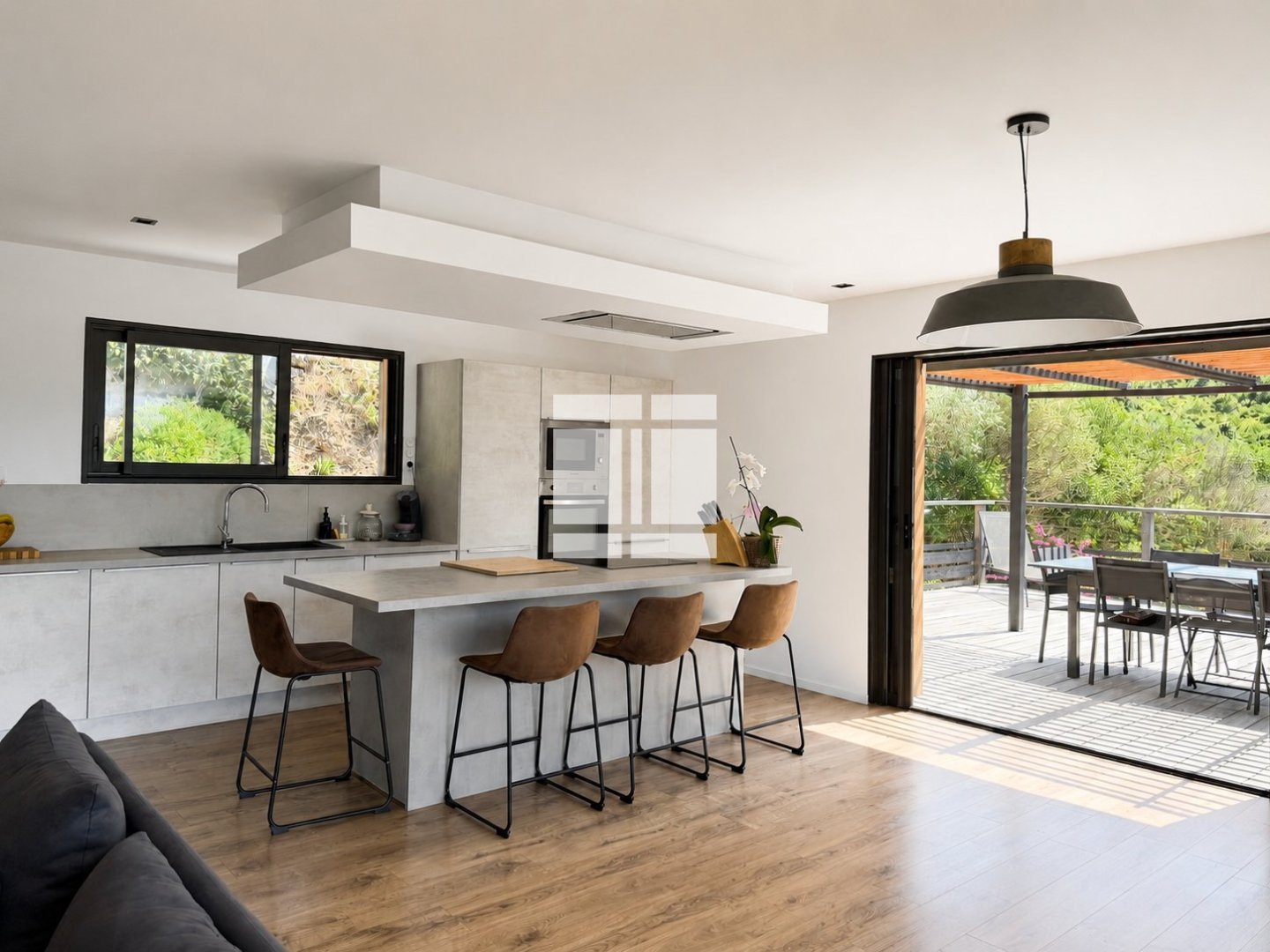 Villa contemporaine avec T2 et studio A VENDRE - AJACCIO route du Salario - 190 m2 - 955 000 &euro;