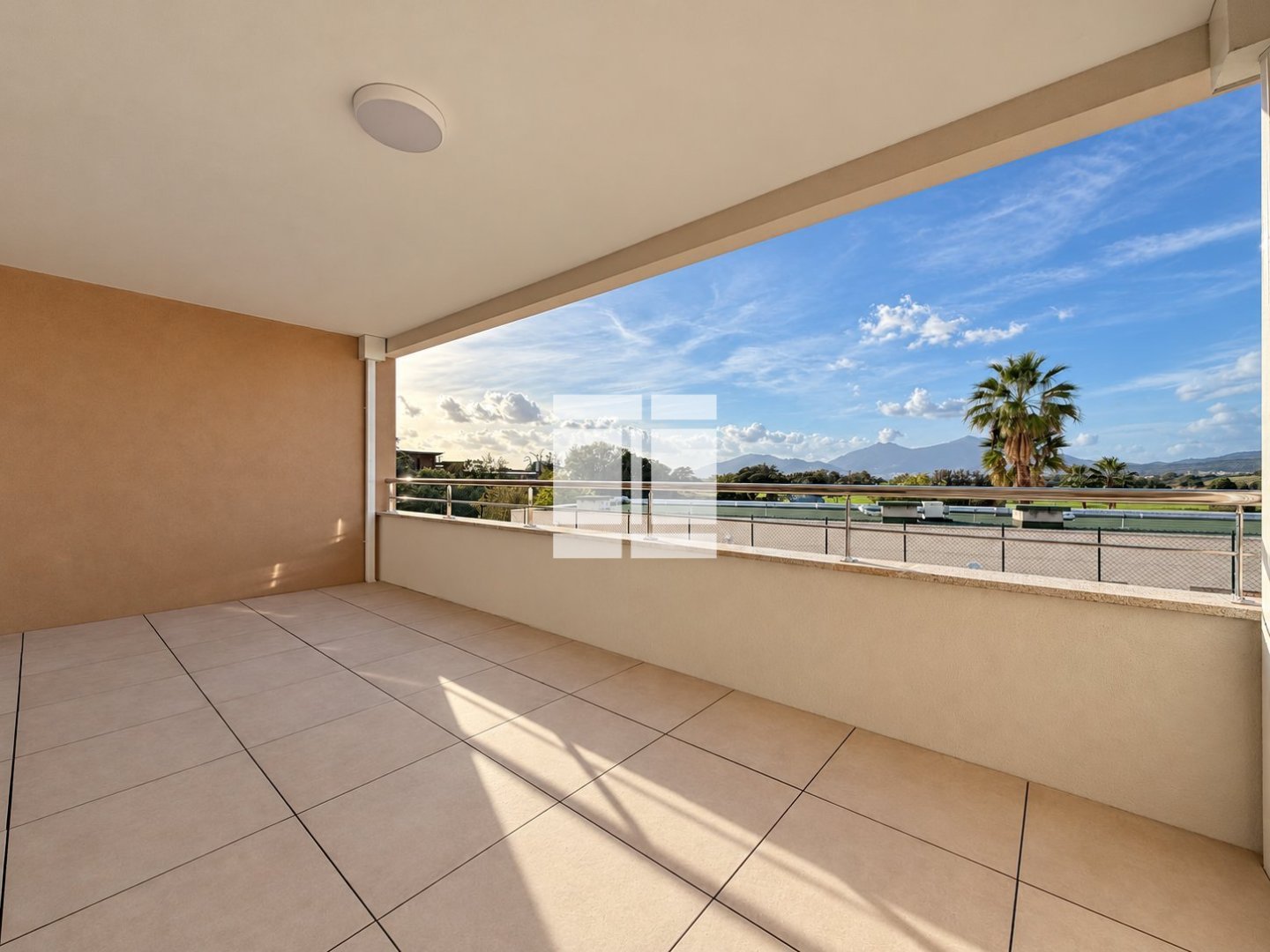 APPARTEMENT T2 A VENDRE - PORTICCIO - 45 m2 - 315 000 &euro;